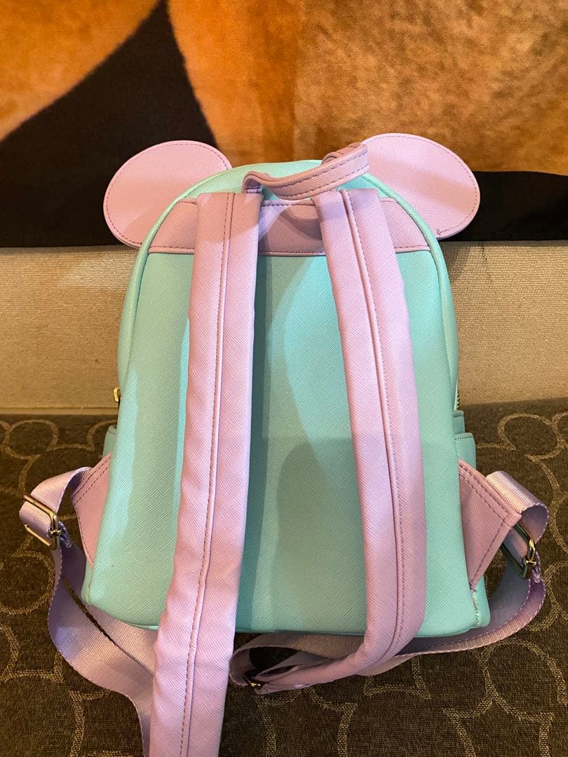 ラウンジフライ　不思議の国のアリス　バックパック　リュック　lounge fly