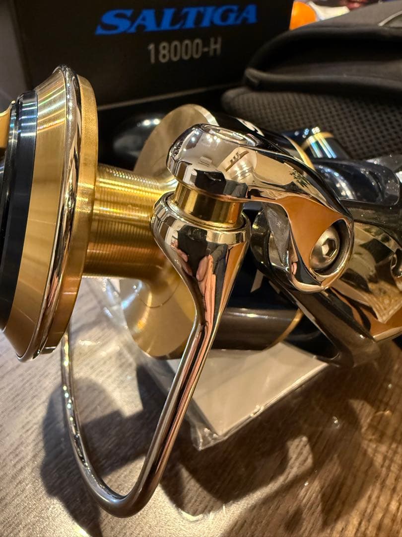 リール Daiwa Saltiga 18000H East Blue