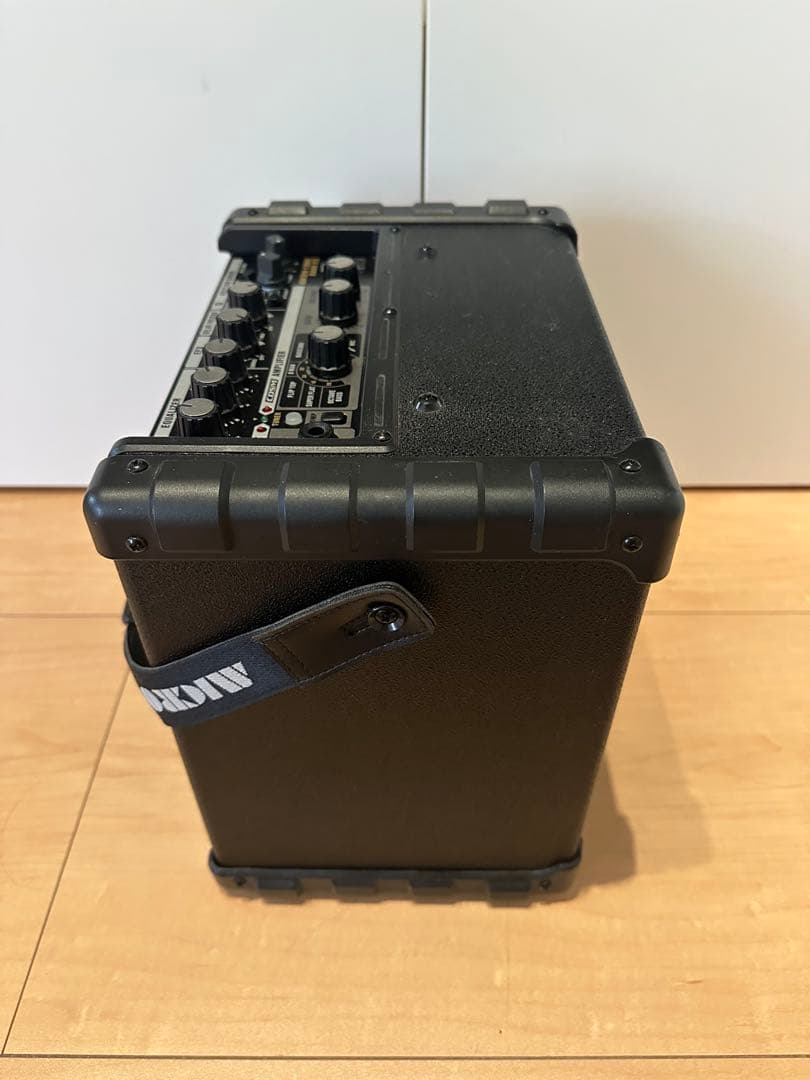 Roland BASS ベース用アンプ