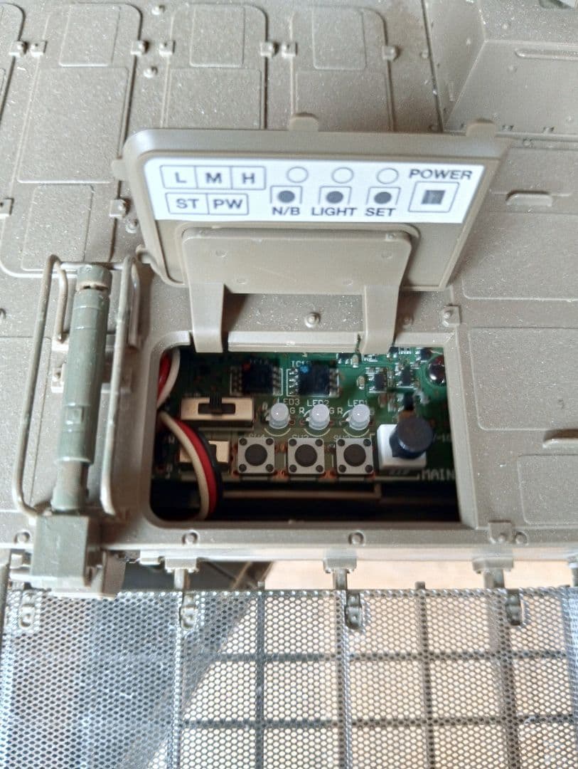 タミヤ 1/16 陸上自衛隊 10式戦車 フルオペレーション 組み立て済完成品