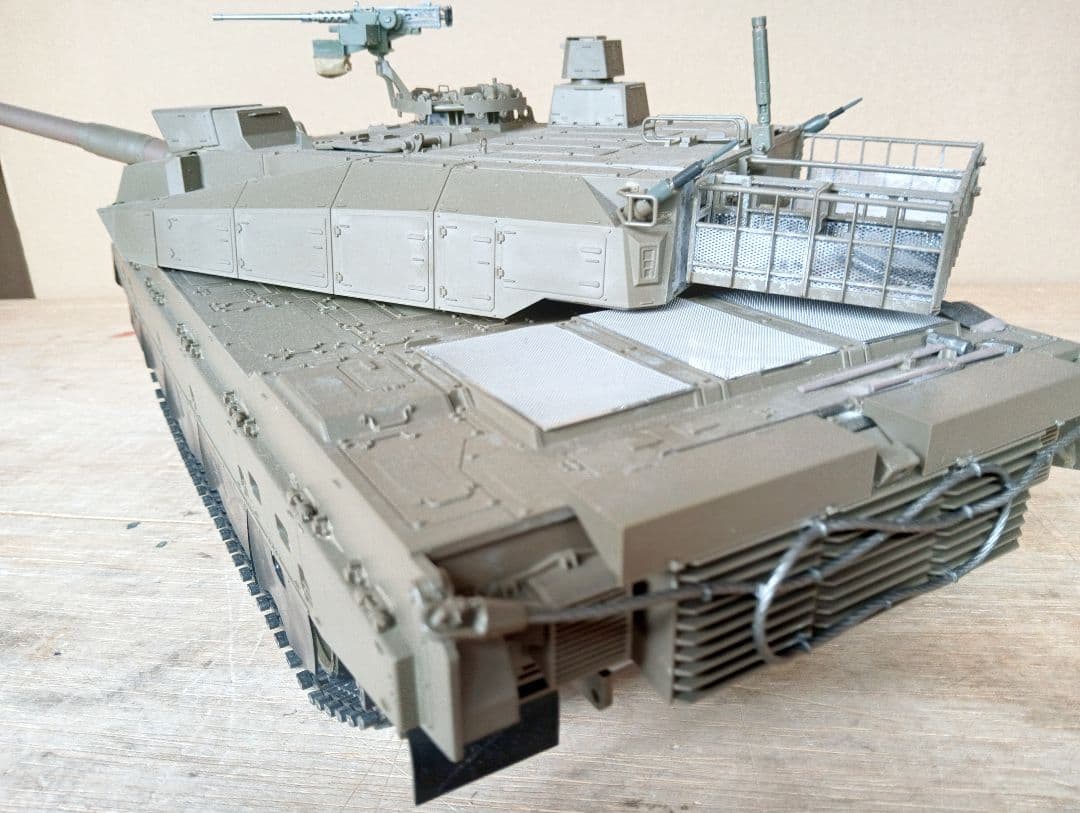 タミヤ 1/16 陸上自衛隊 10式戦車 フルオペレーション 組み立て済完成品
