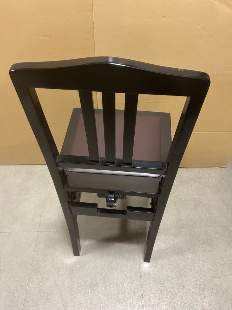 メーカー不明　トムソン椅子　背もたれ椅子　ピアノ椅子　値下げ不可