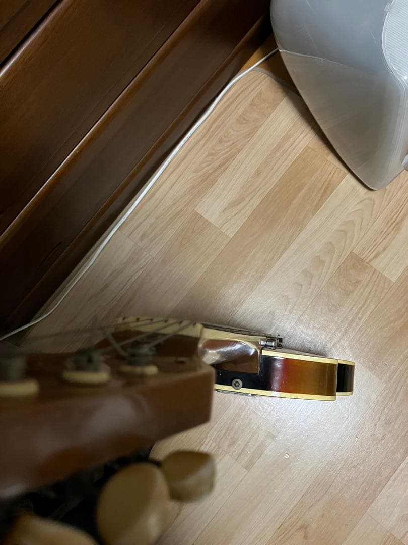 年式不明　モデル名不明　kawaiフルアコ