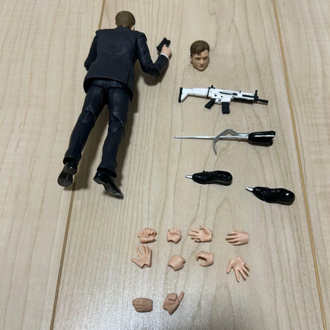 s.h figuartsバットマン mafex キングスマン 2体セット