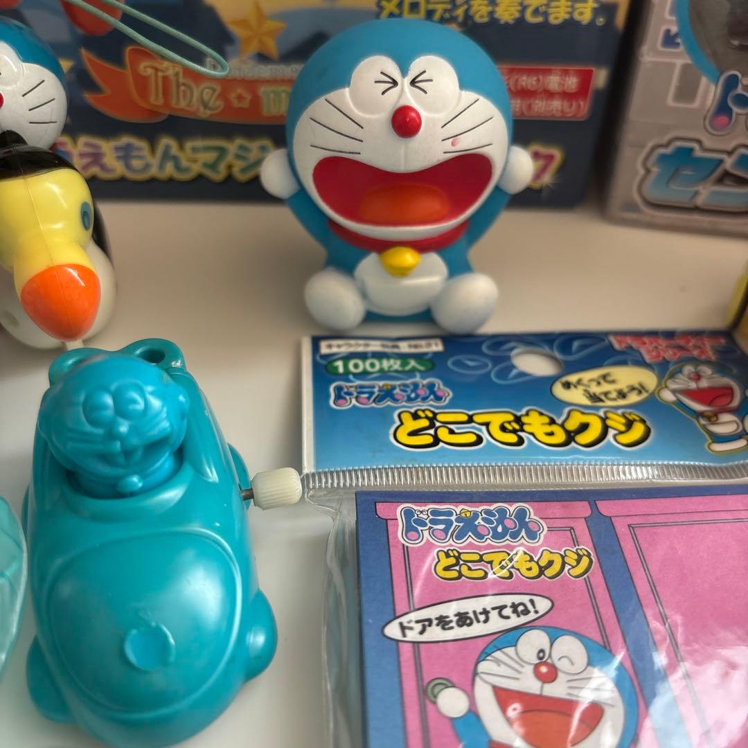 ドラえもん　グッズ　まとめ売り　フィギュア　センサーライト　ストラップ