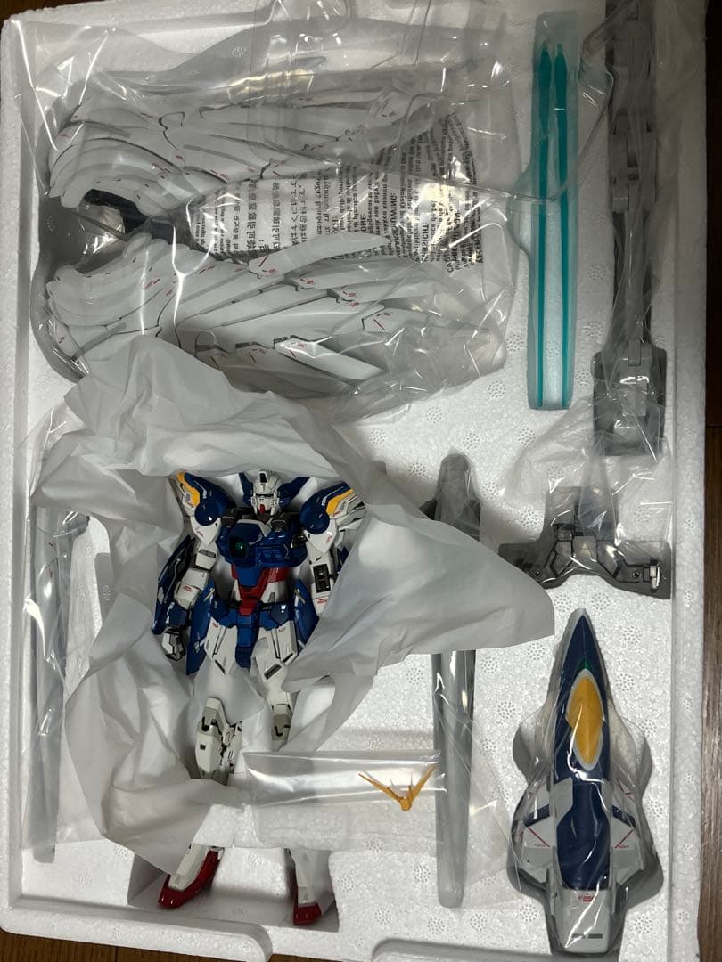 メタルコンポジット　ウイングガンダムゼロ（EW版） Noble Color