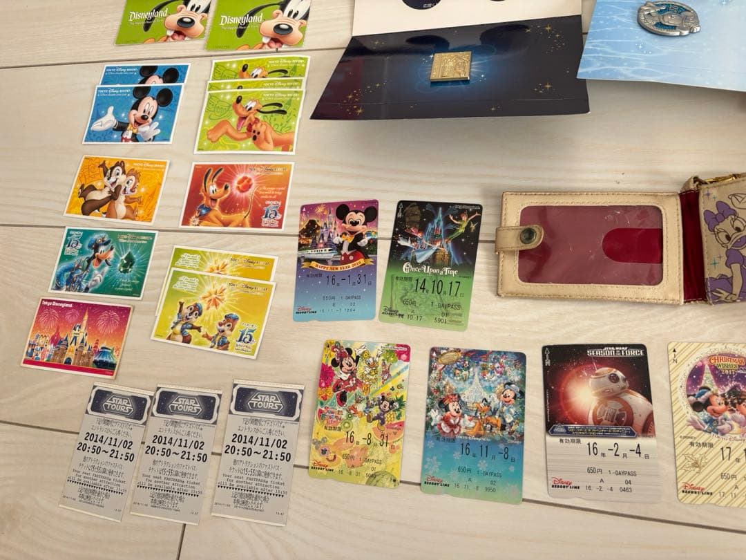 ピンバッチ　jcb限定商品　チケット