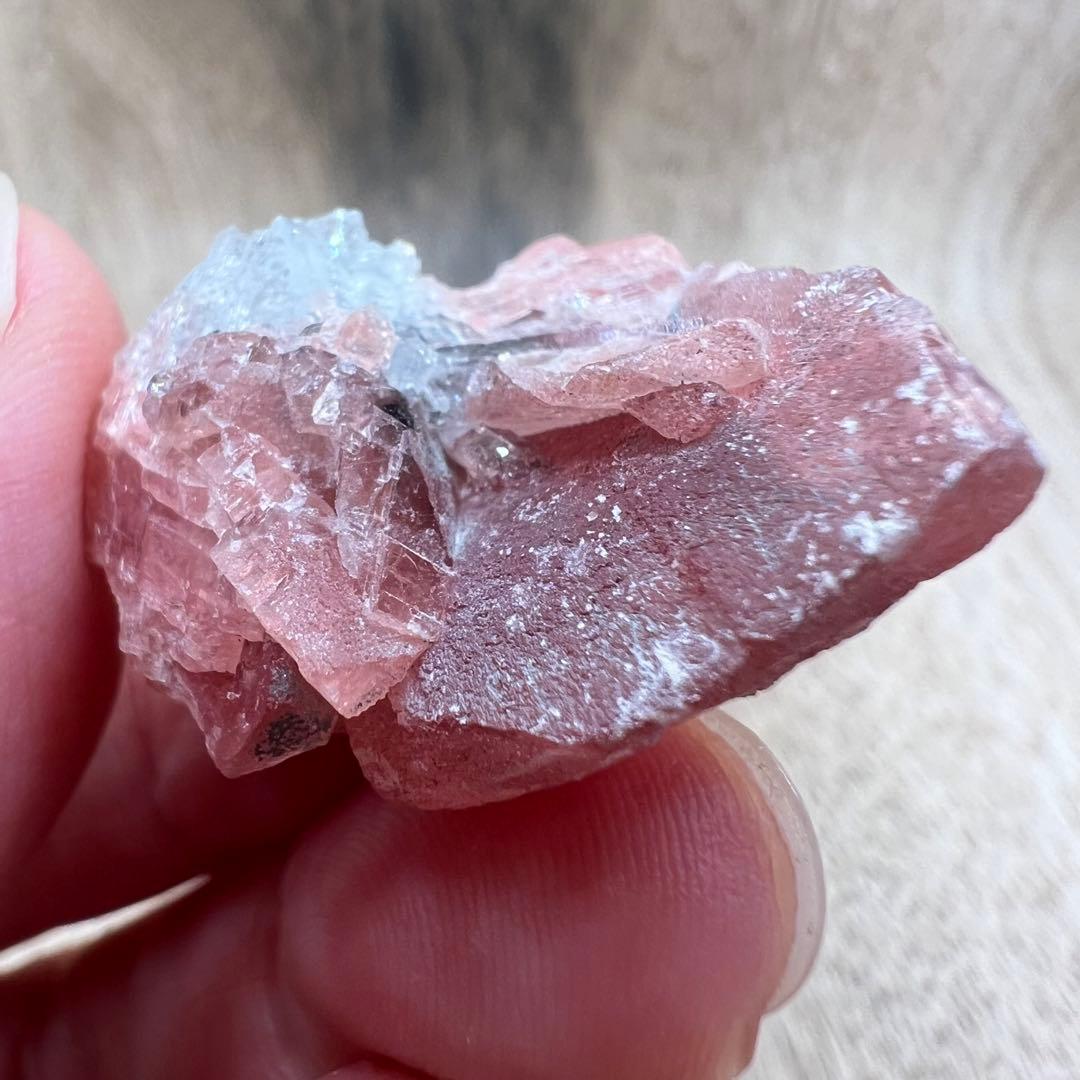 ロードクロサイト 29 水晶 共生 鉱物 標本 原石