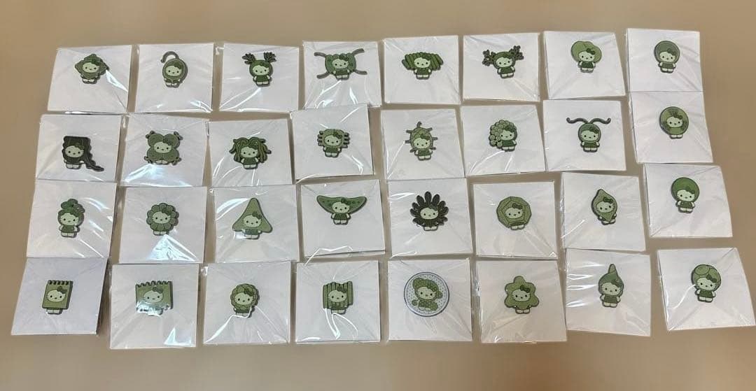 藻キティ 万博 ピンバッジ コンプリート 32種