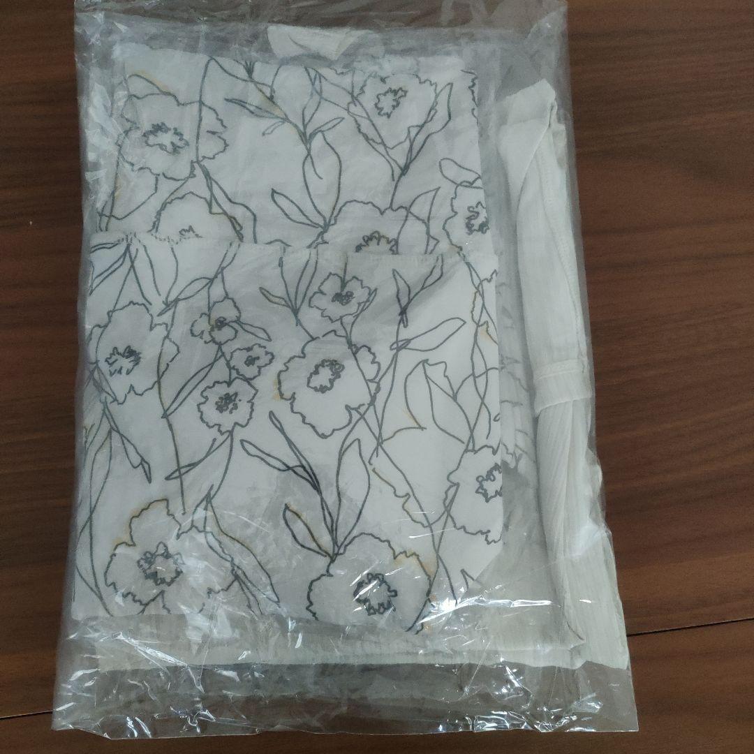 SUKALA 新品未使用 ドローイングフラワーセパレートタンクトップ&ブラセット