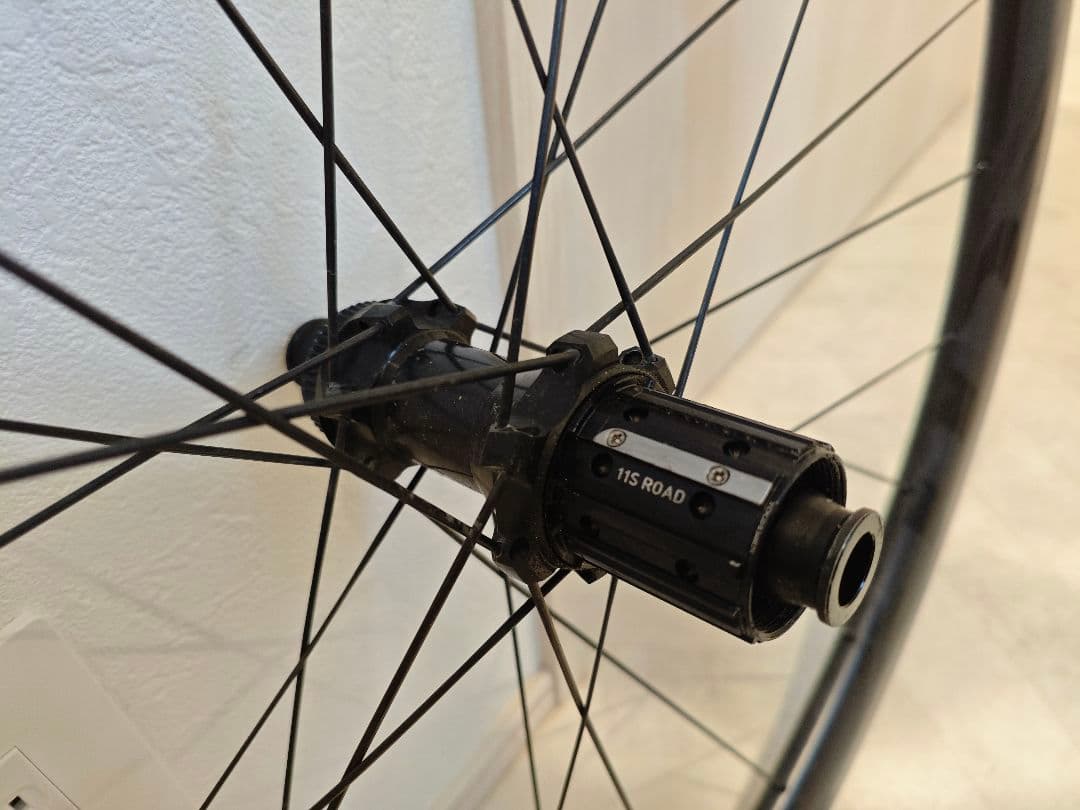 ELITEWHEELS edge カーボンホイール　ディスクブレーキ用