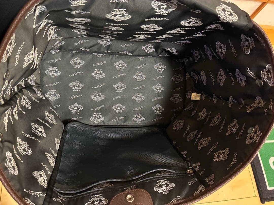 美品　オロビアンコ　年末年始対応可能です　定価35200円