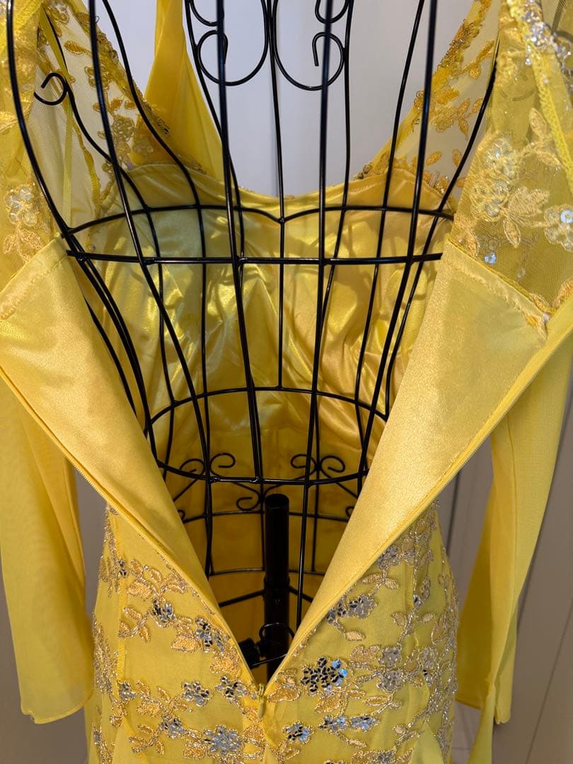 ダンスドレス 黄色　ビーズ刺繍付き