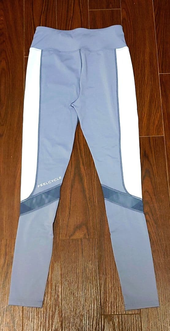 FEELCYCLE　ブラトップとレギンスセット