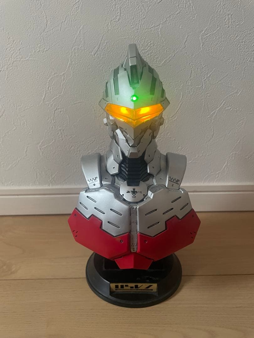 ULTRAMAN SUIT Ver.7.2 バストアップフィギュア