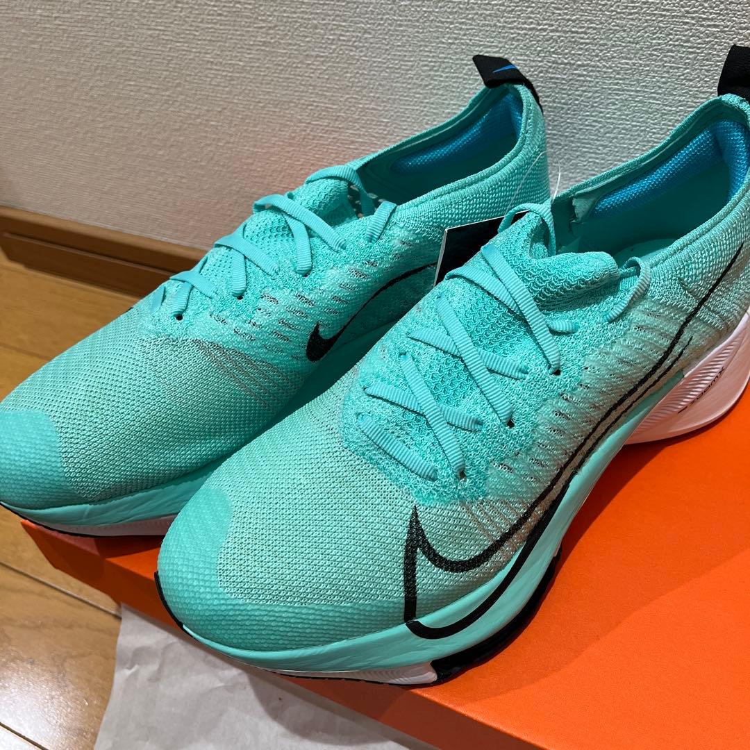 エア ズーム テンポ ネクスト% フライニット　27.5センチ 新品未使用品。