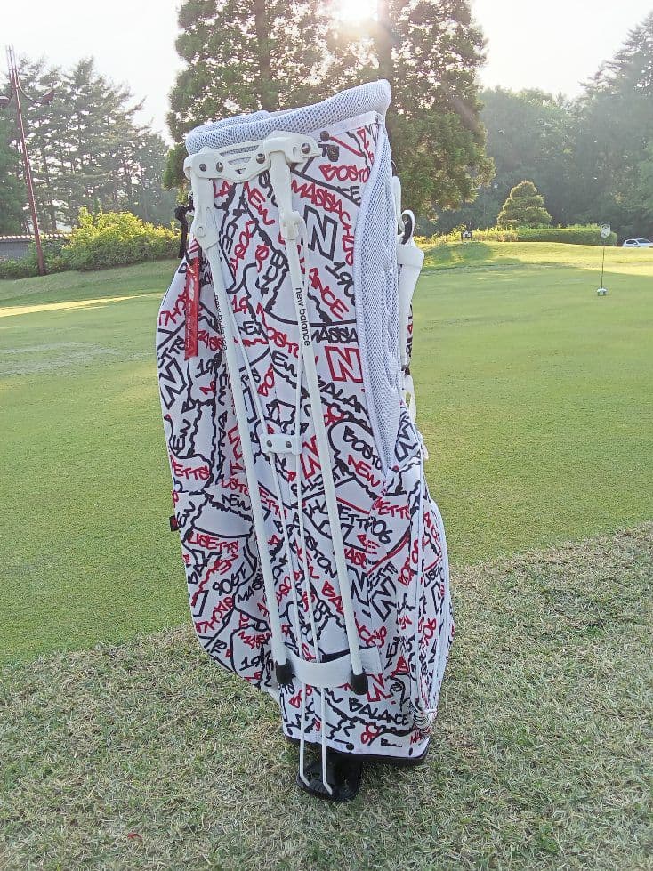 ◆美品◆ニューバランス ダギングシューズキャディバッグ◆ヘッドカバーセット