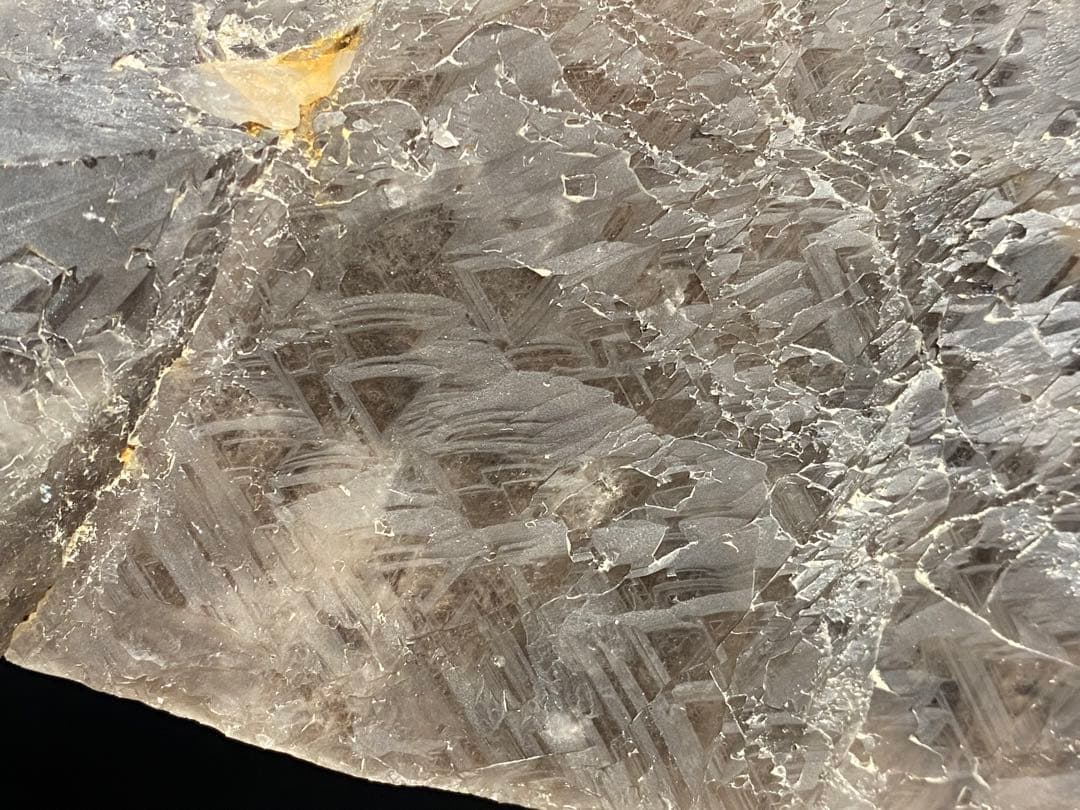 ザギ水晶　ザギマウンテンクォーツ 1914g