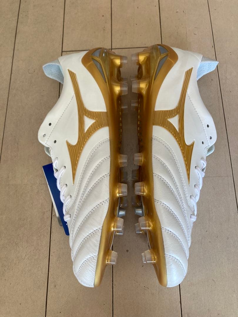 モレリアネオ4ジャパン　白✖️金　27.0㎝　新品。