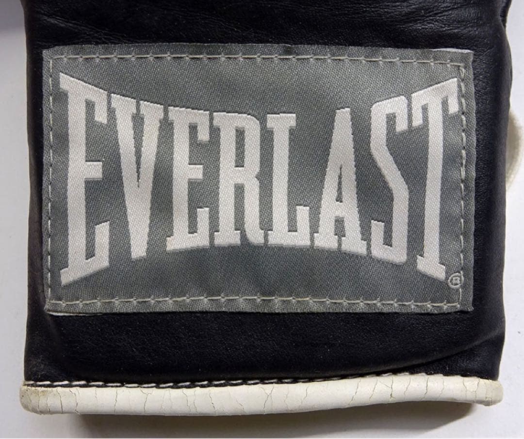 エバーラスト製ボクシンググローブ8oz（黒）