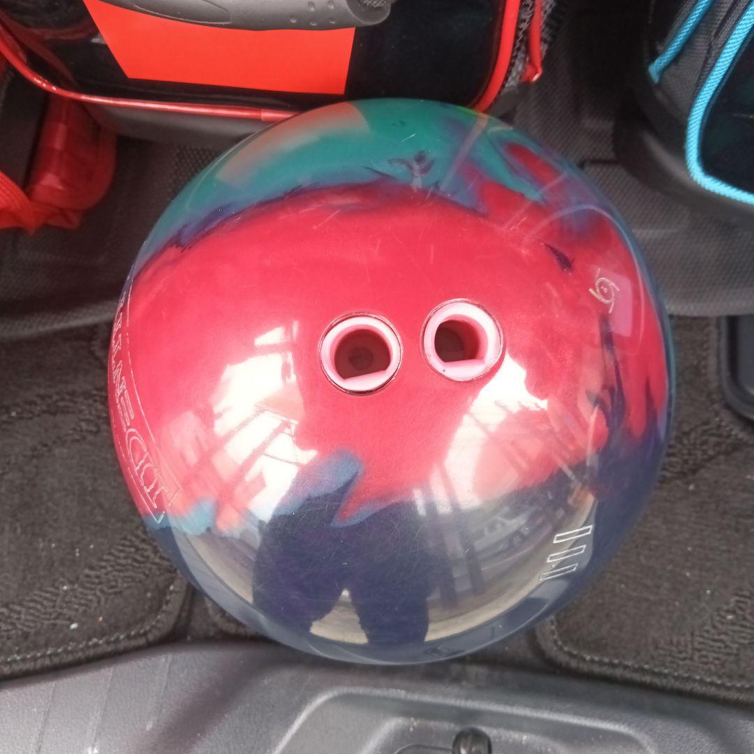 ボウリングボール IDENTITY 赤緑 14ポンド