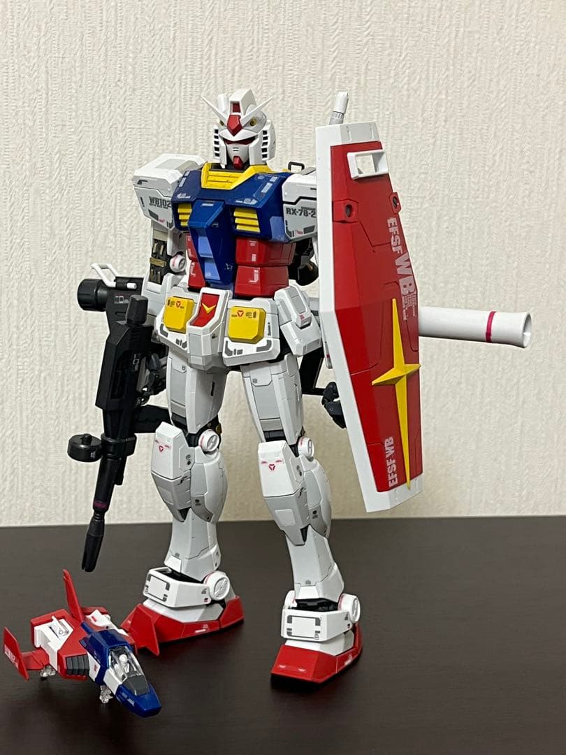 MG RX-78-2 ガンダム 1/100 部分塗装完成品