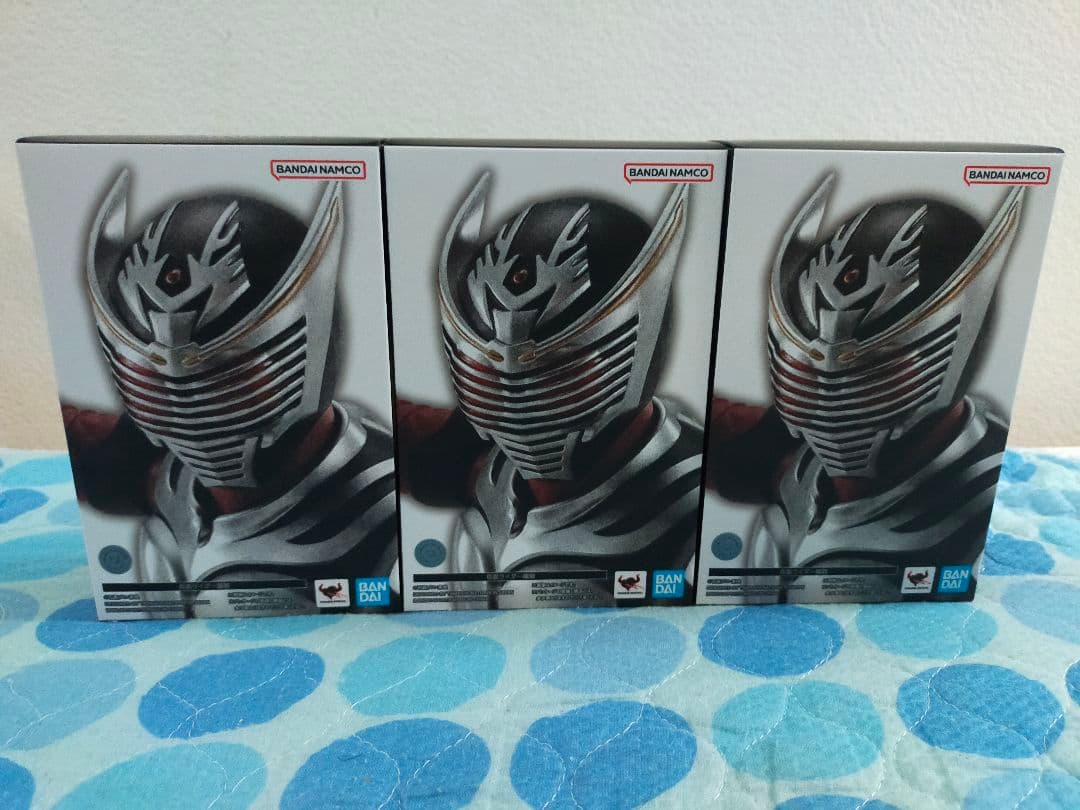 S.H.Figuarts(真骨彫製法) 仮面ライダー龍騎 ✕3