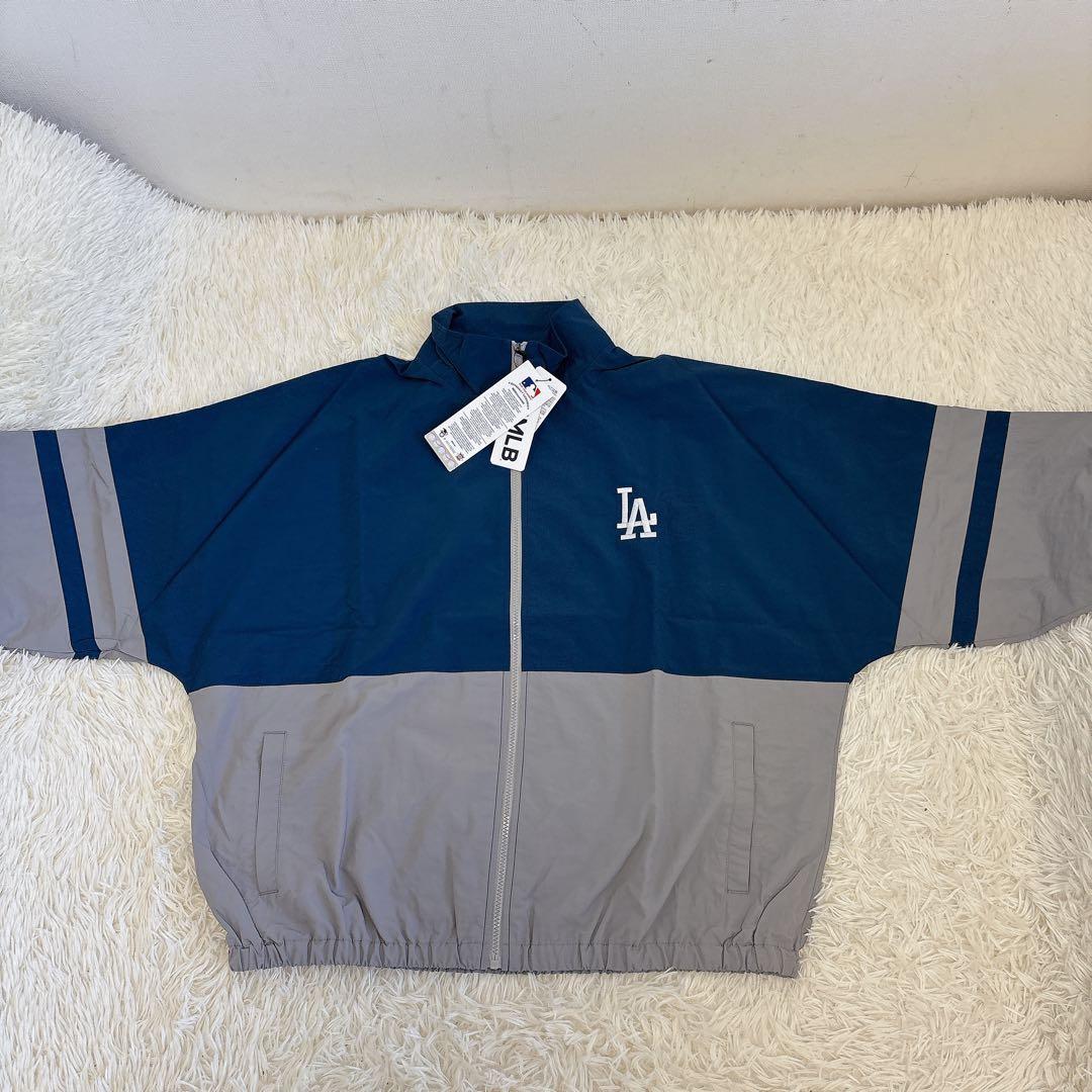 専用 未使用　ロサンゼルス　ドジャース　セットアップ　ドロップショルダー