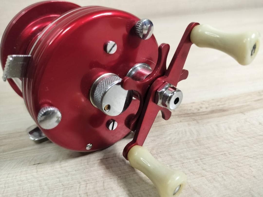 masaABU GARCIA アブ アンバサダー 5000　4ネジ