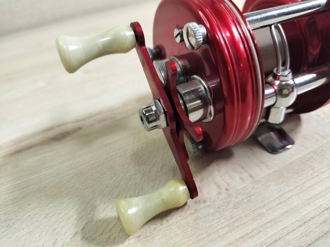 masaABU GARCIA アブ アンバサダー 5000　4ネジ