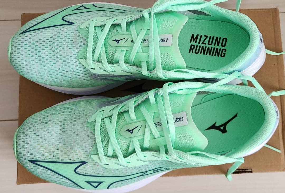 美品☆ミズノ☆ウエーブリベリオンフラッシュ2 ランニング メンズ 26,5cm