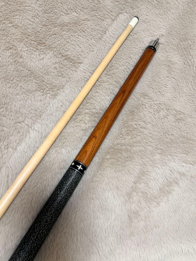 ビリヤードキューMezz cue メッジキュー