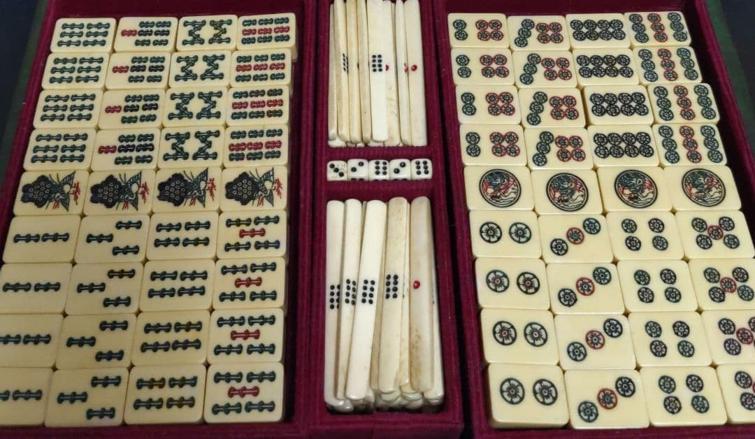 ★骨董★高級素材★ かなり昔の麻雀牌