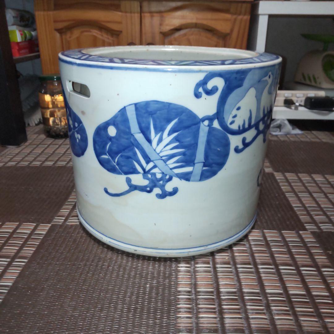 青い鳥と花模様の陶器 火鉢