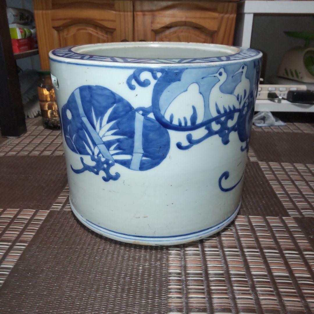 青い鳥と花模様の陶器 火鉢