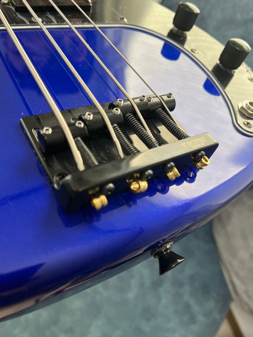 ベース Squier by Fender Affinity Precision Bass