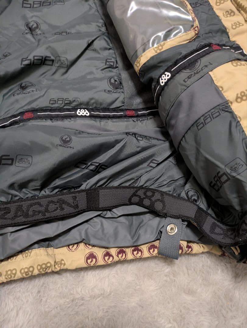 激レア 686 × Dragon コラボ スノボウェア ハイエンドモデル 希少