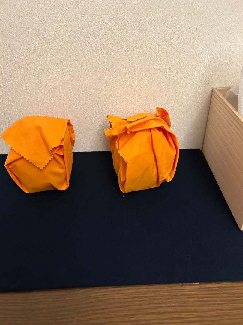 松谷窯　赤地金箔散 徳利貳客