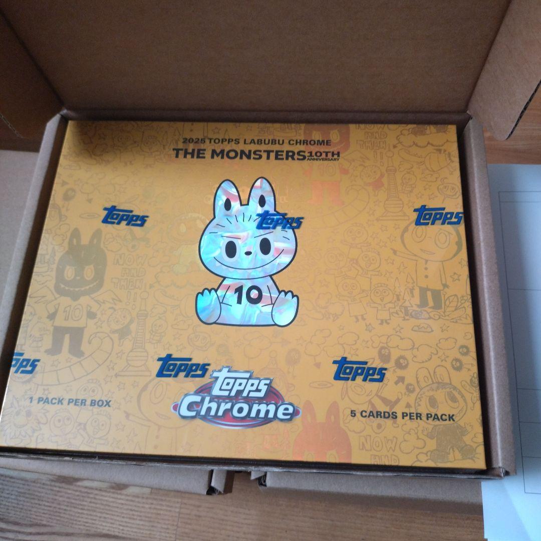 新品未開封　Topps Chrome labubu 10周年記念BOX ラブブ