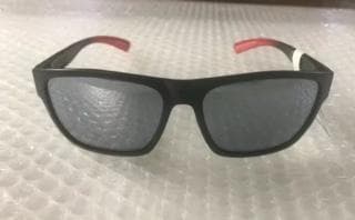 Reebok★日本未発売★赤と黒のデザイン★偏光レンズ