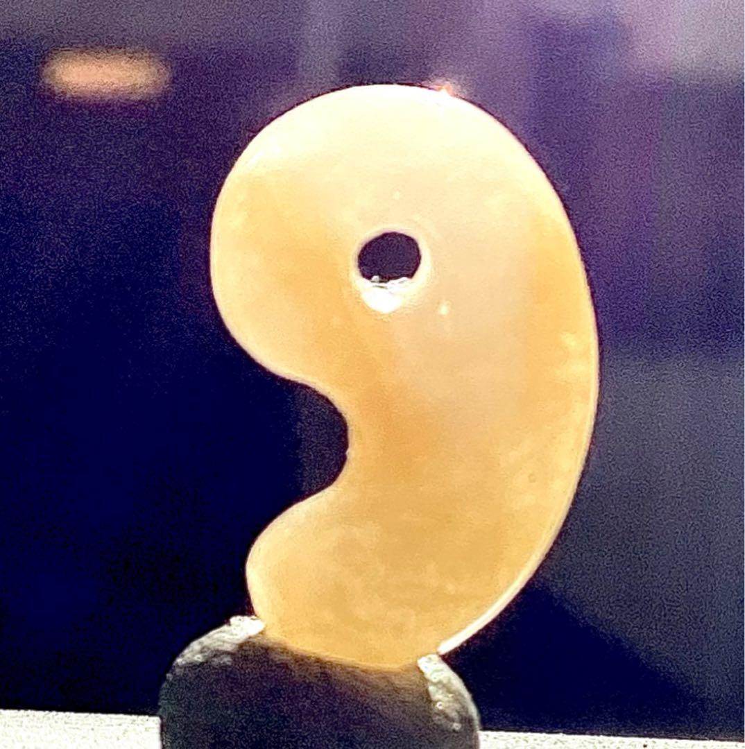 ✳一番数少ない【黄色】　半額以下の9800円　鑑別書無しの安価卸し‼️　本物保証‼️