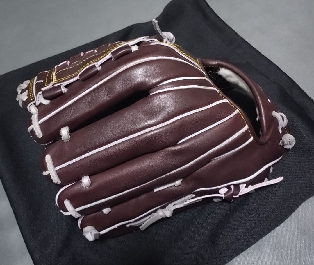 ディアマンテ　硬式内野手用　小指2本限定モデル　型付け済