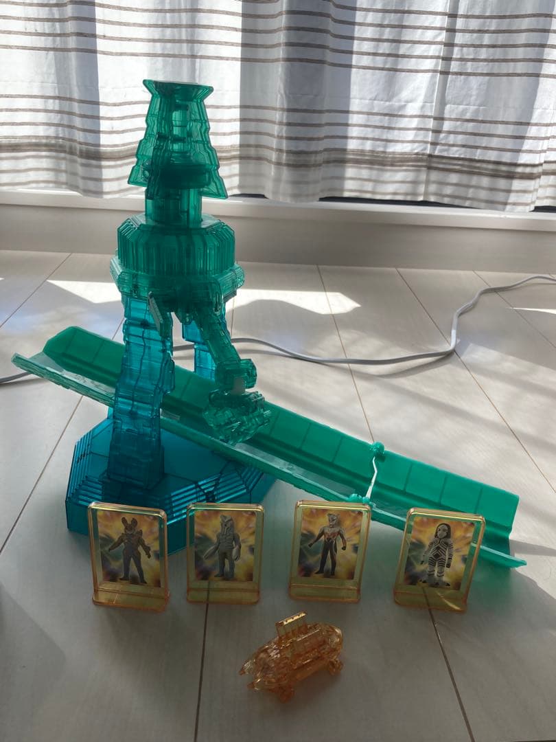 ウルトラマンフィギュア47体、怪獣27体、ロボ2体、ソフビワールド、射的セット