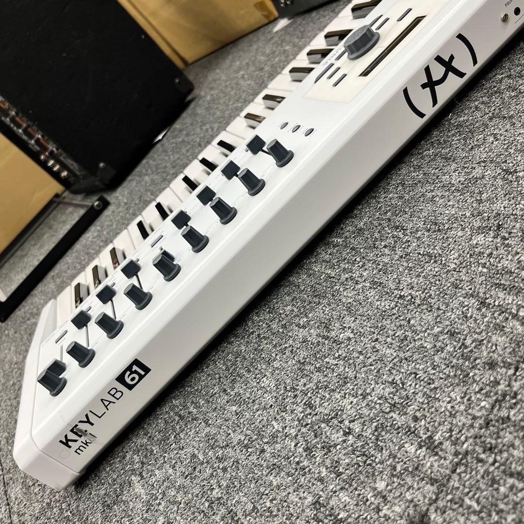 【11020】ARTURIA KEYLAB61 mkII MIDIキーボード