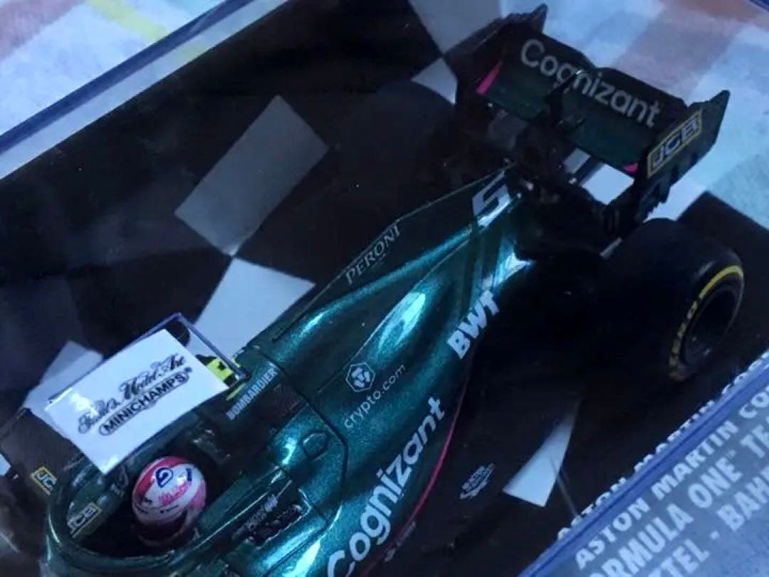 ミニチャンプス 1/43 アストンマーチン AMR21 ベッテル バーレーンGP