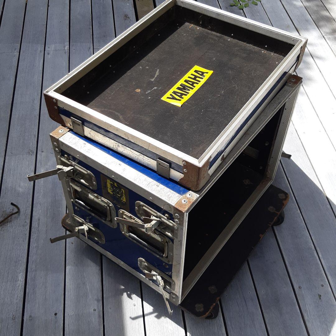 8Uラック(キャスター付き)