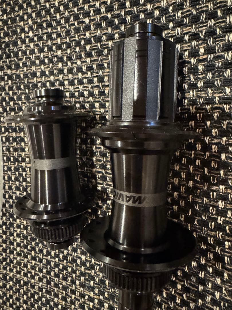 MAVIC マビック　ロードハブ　28H 前後　新品