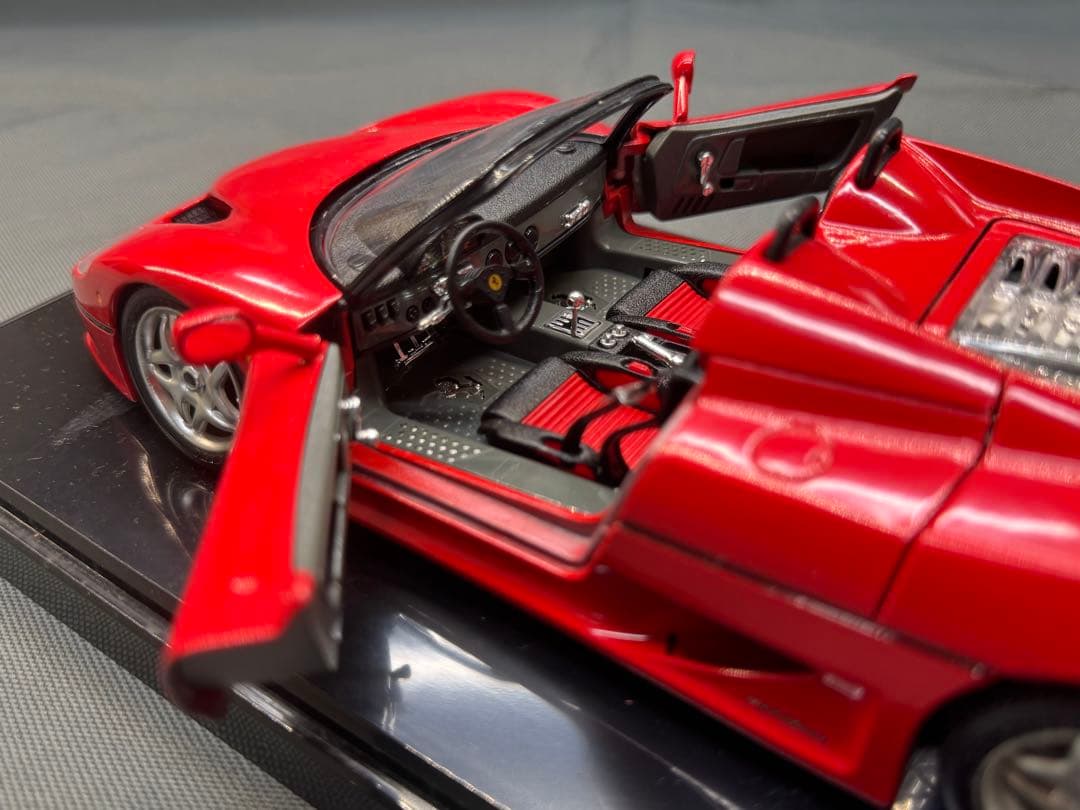 Ferrari F50 1/18 スケール ミニカー