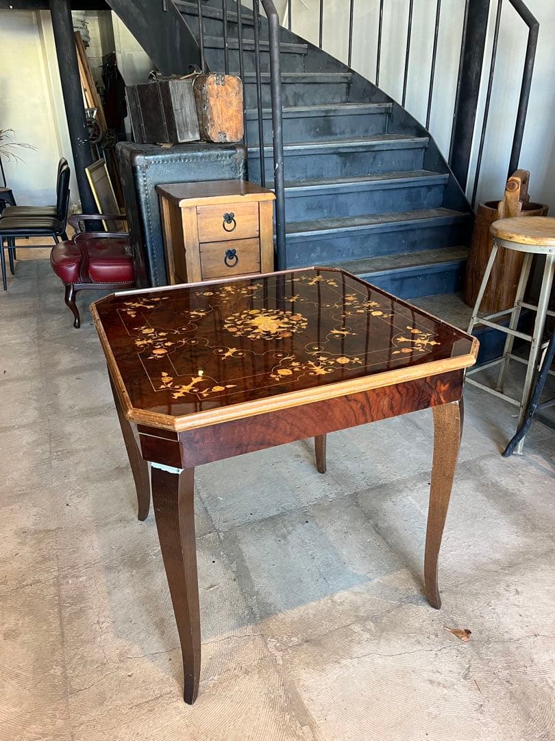 イタリア　ゲームテーブル