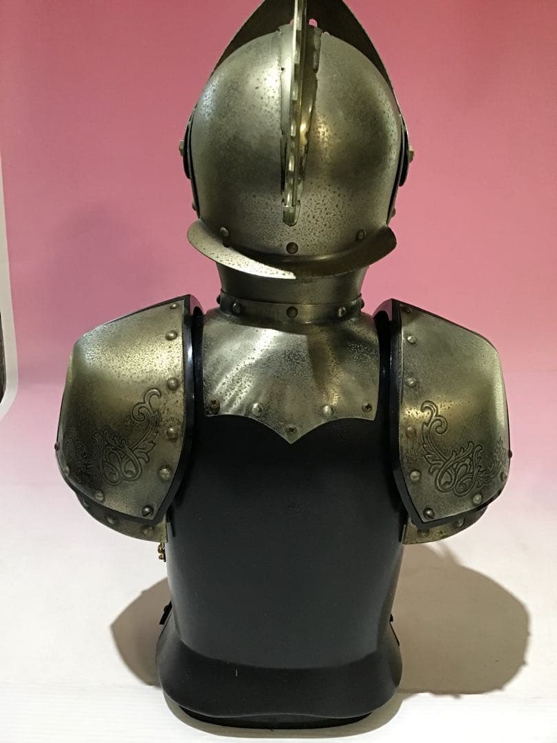 レア ニッカウヰスキー￼ 甲冑騎士、ウイスキーグラスボトル ￼￼